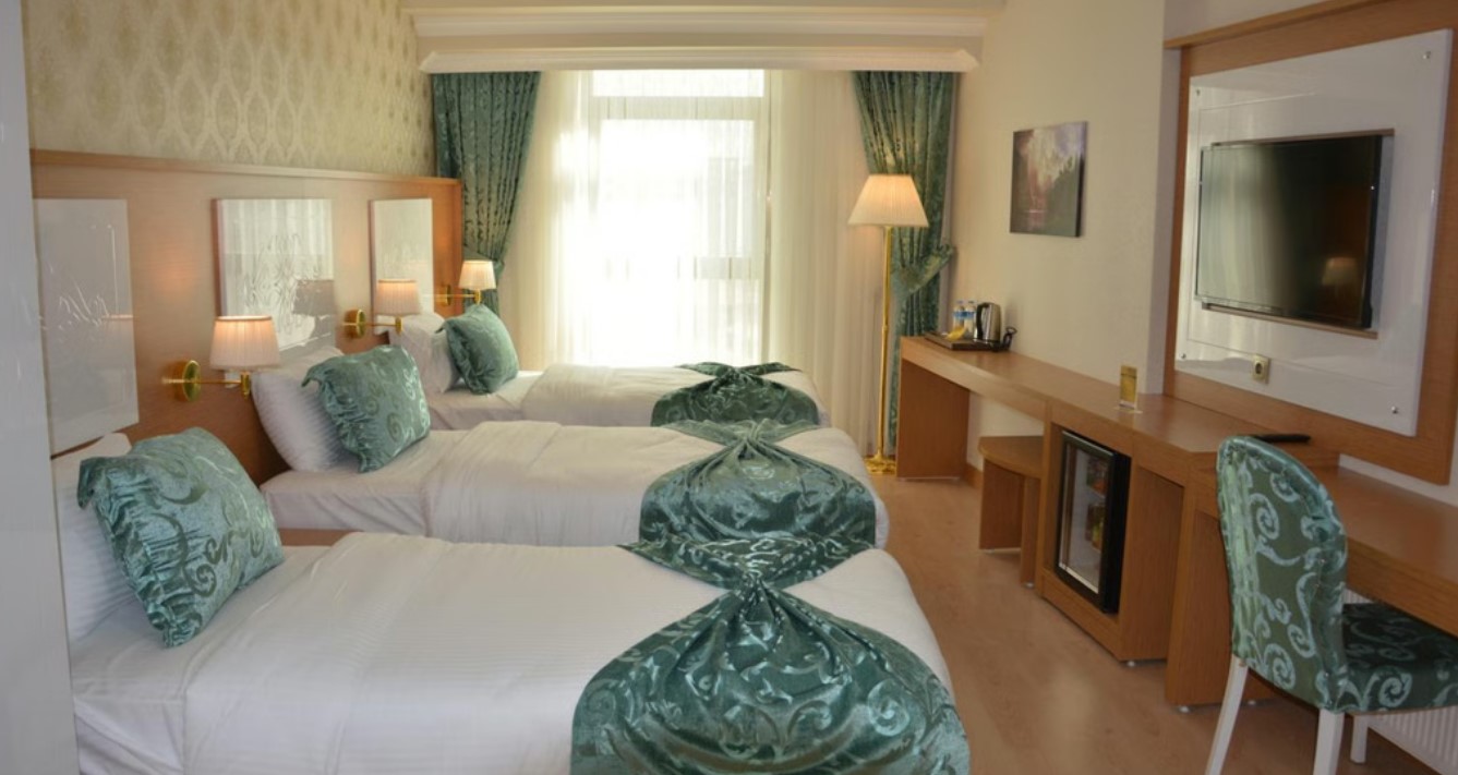 هتل هالدی وان